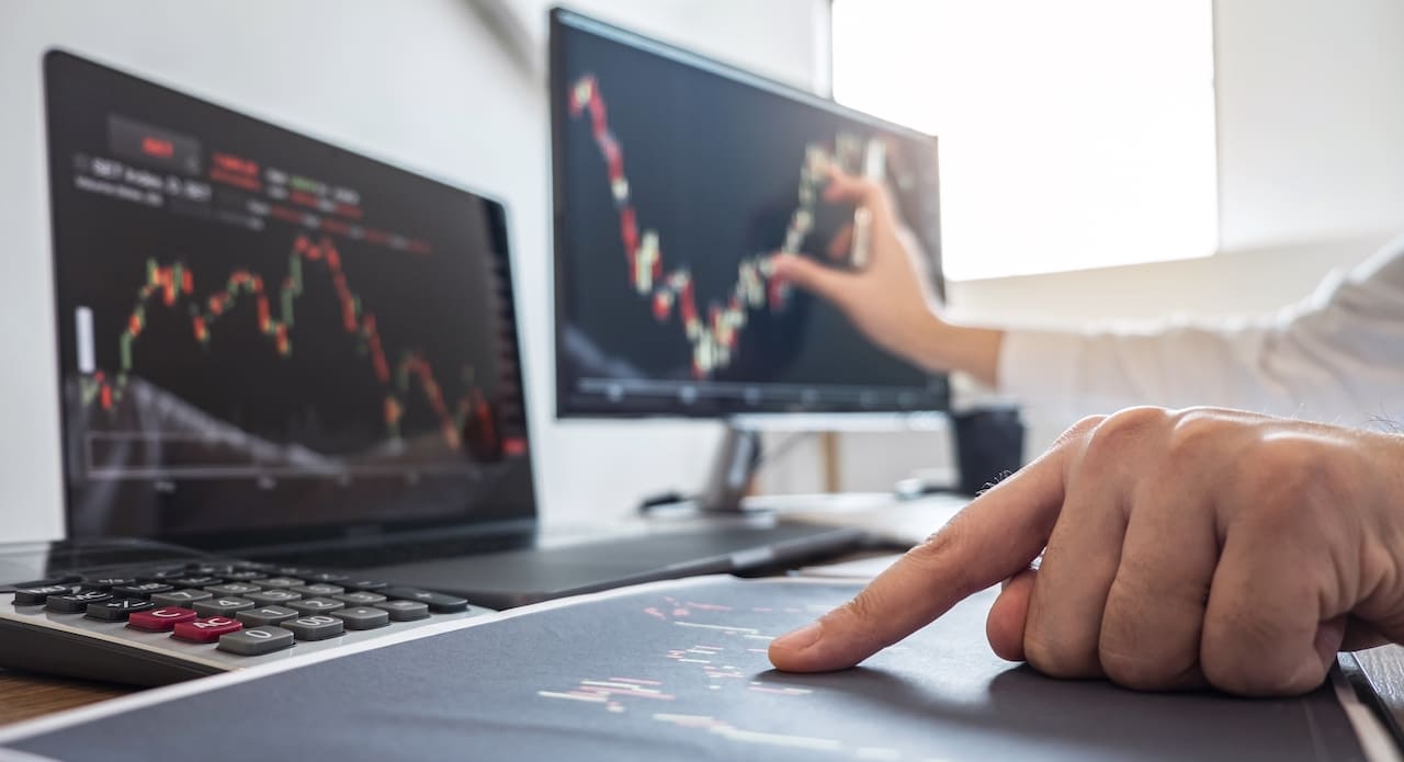 Impossible d’établir un panorama économique des dix dernières années sans traiter à part, 2020
