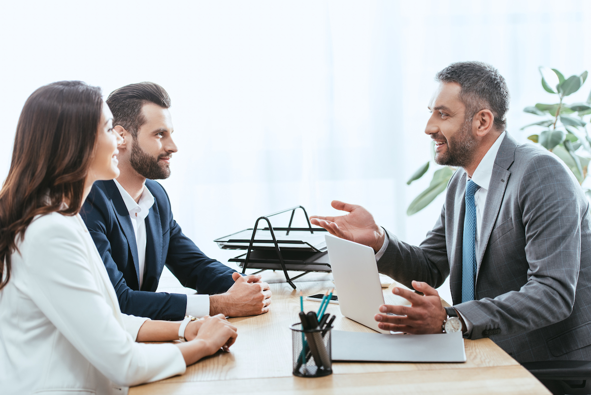 Rendez-vous client avec un conseiller en gestion de patrimoine